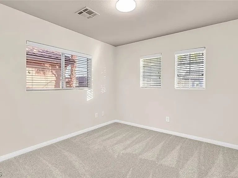 4836 Golden Shimmer Ave — Photo 21