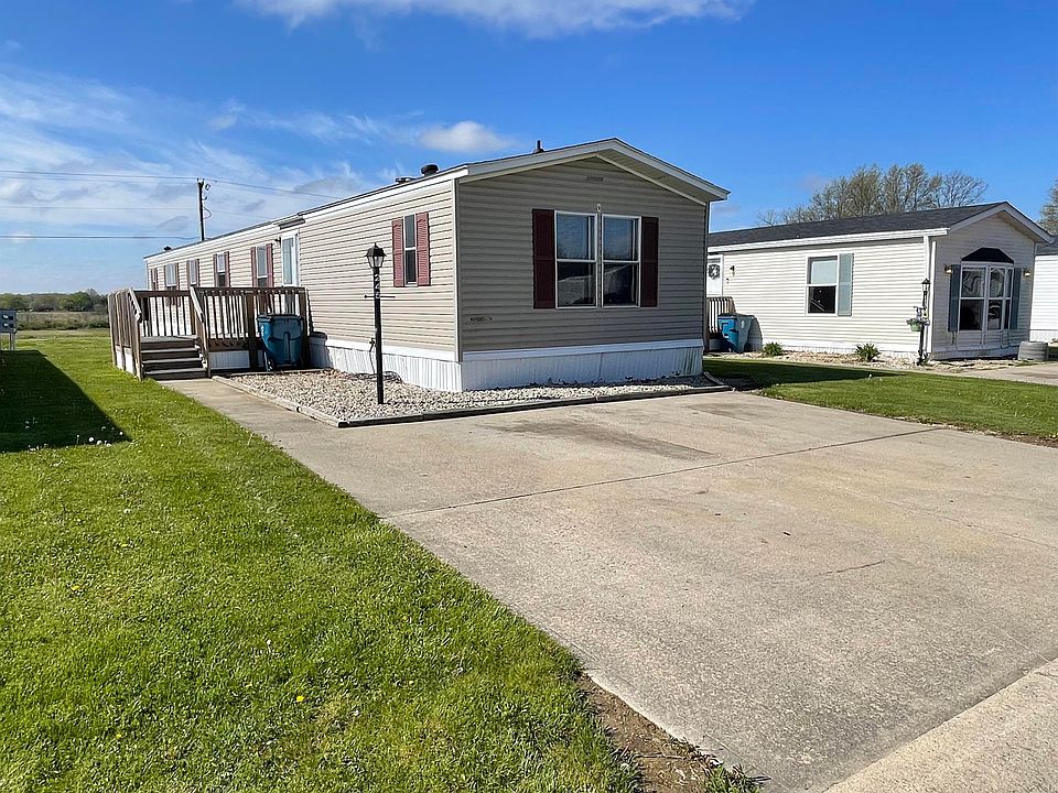 Exterior Image-0-NORRIS Summit Village - IN