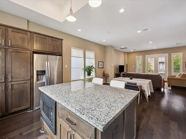 1917 Shearn St, Houston, TX 77007