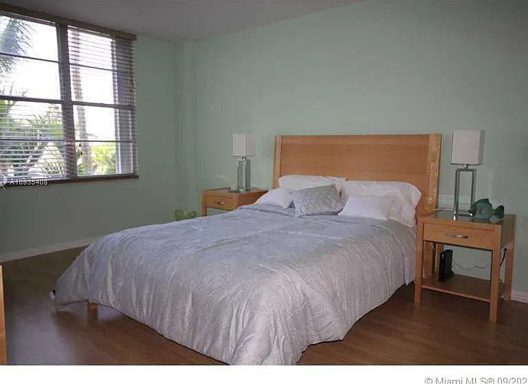 5161 Collins Ave #508 — Photo 14