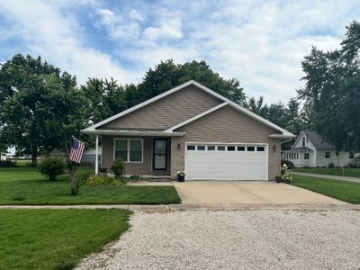 209 W Washington St, Fithian, IL, 61844