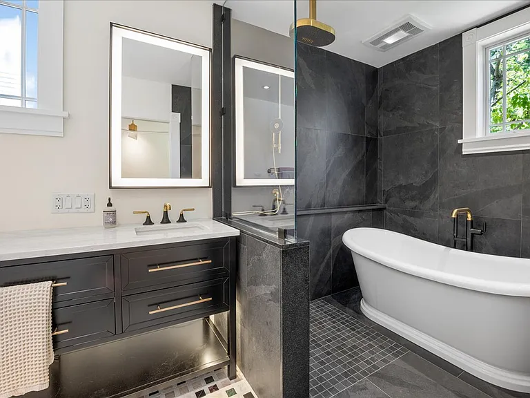 51 Main St #51 — Photo 31