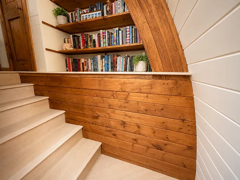 7985 Douglas Dr — Photo 11