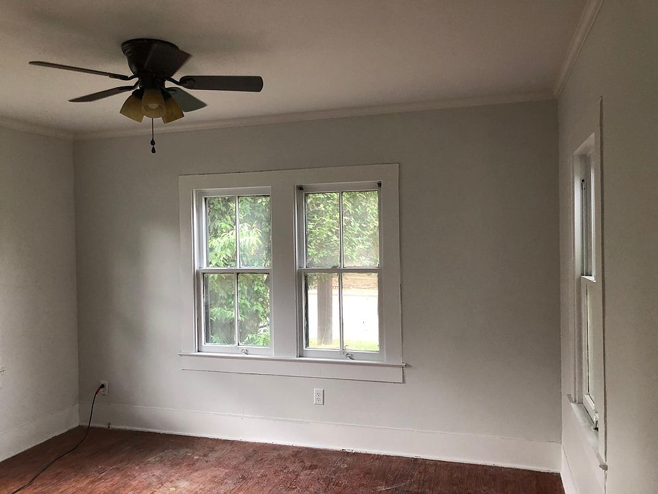 1st image of 901 E University Ave