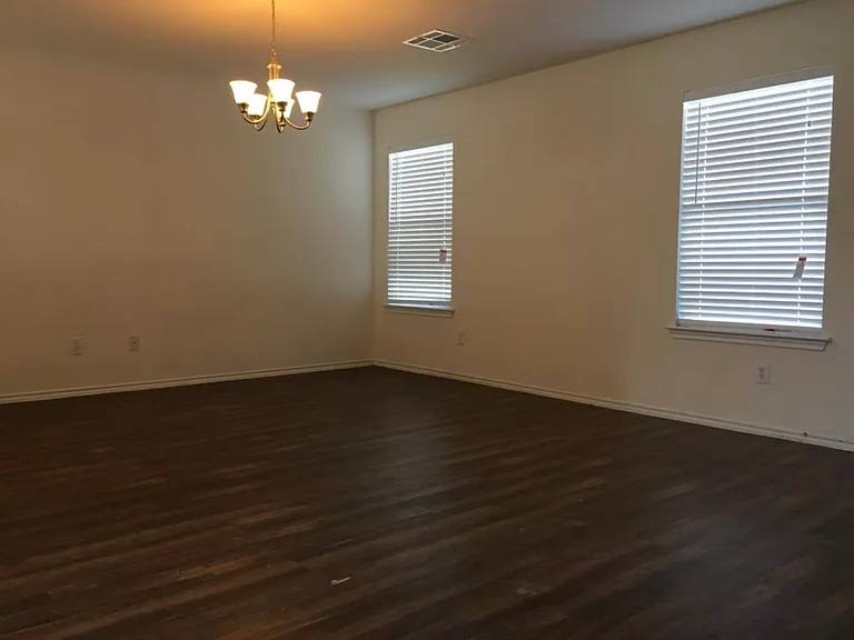 230 Phillips St — Photo 4