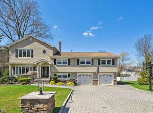 32 Bennett Ave, Cedar Grove, NJ 07009