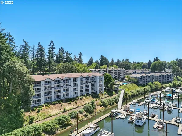 525 SE Marion St Unit 21, Portland, OR 97202