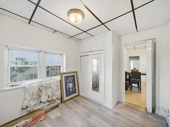 222 47th Street image 17 of 28