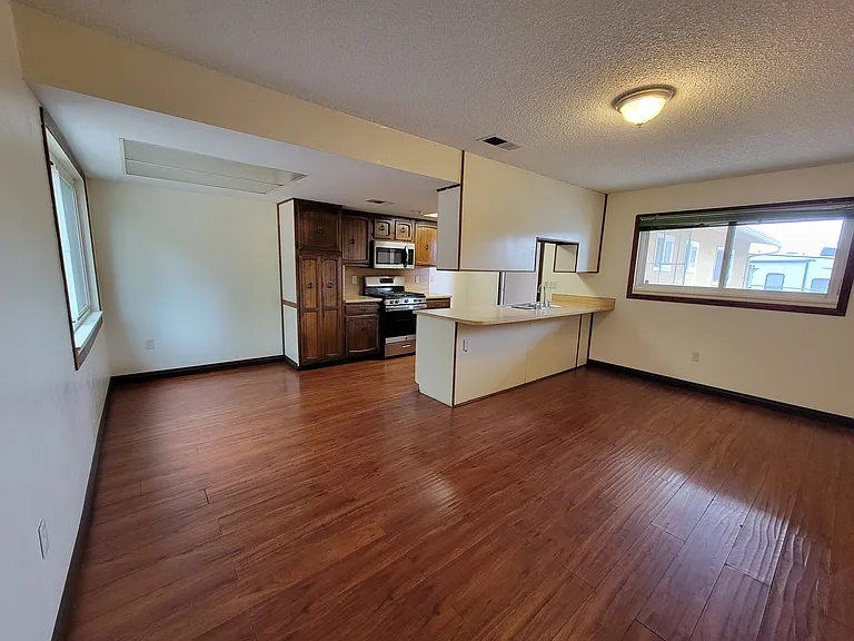 Yosemite Dr — Photo 15