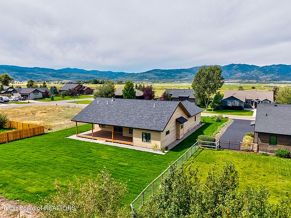4th image of 8265 Cutthroat Ln