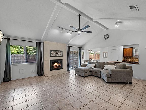 4th image of 2018 Little Cedar Dr