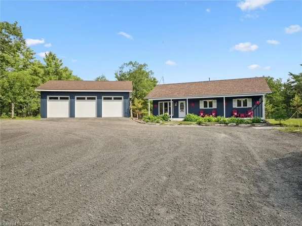 891 Peninsula Rd, Gravenhurst, ON P1P 1R2