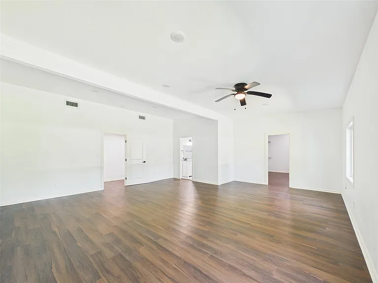 11515 Iberia Dr — Photo 15