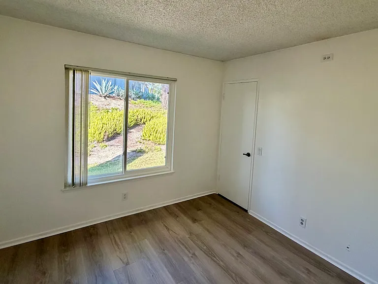 3368 Calle La Veta — Photo 11