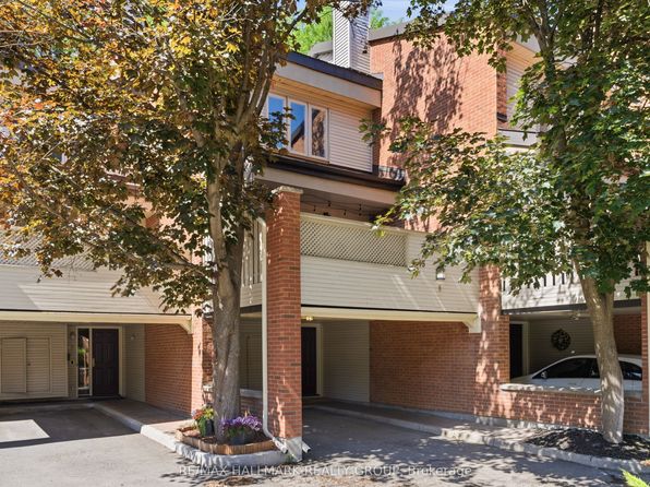 30 Montcalm St #15, Ottawa, ON K1S 0A3