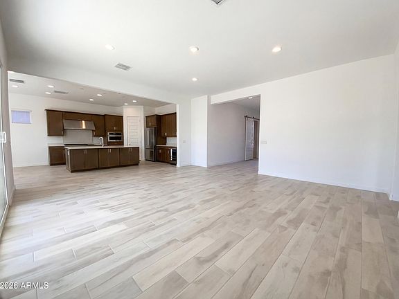 3rd image of 3315 E CRAFTSMAN Lane