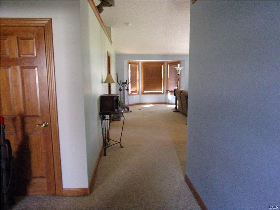 1st image of 116 Burgundy Dr