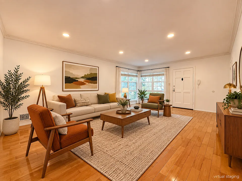 7652 Hollywood Blvd #2