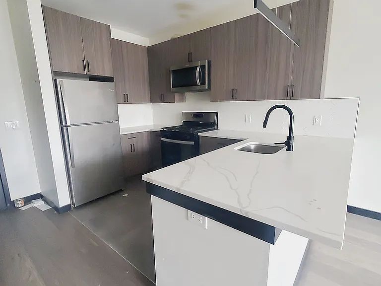 2nd image of 131 Mallory Ave #307