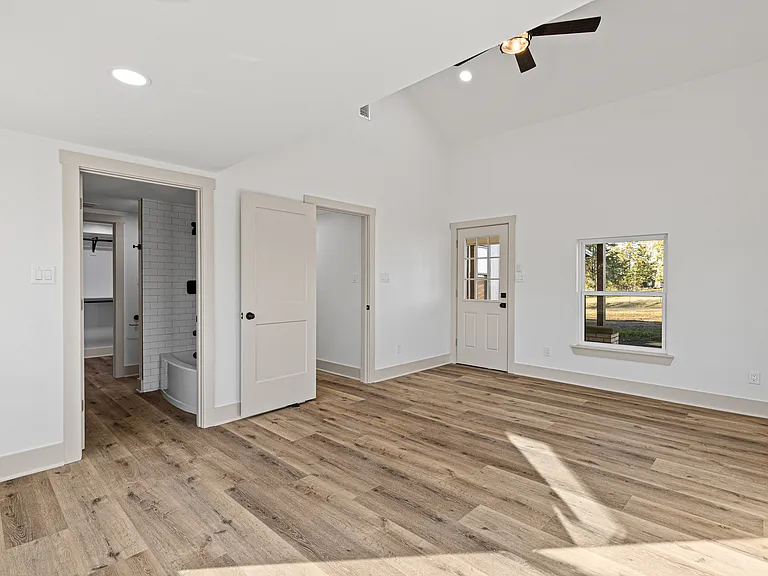 3528 County Road 4460 — Photo 20