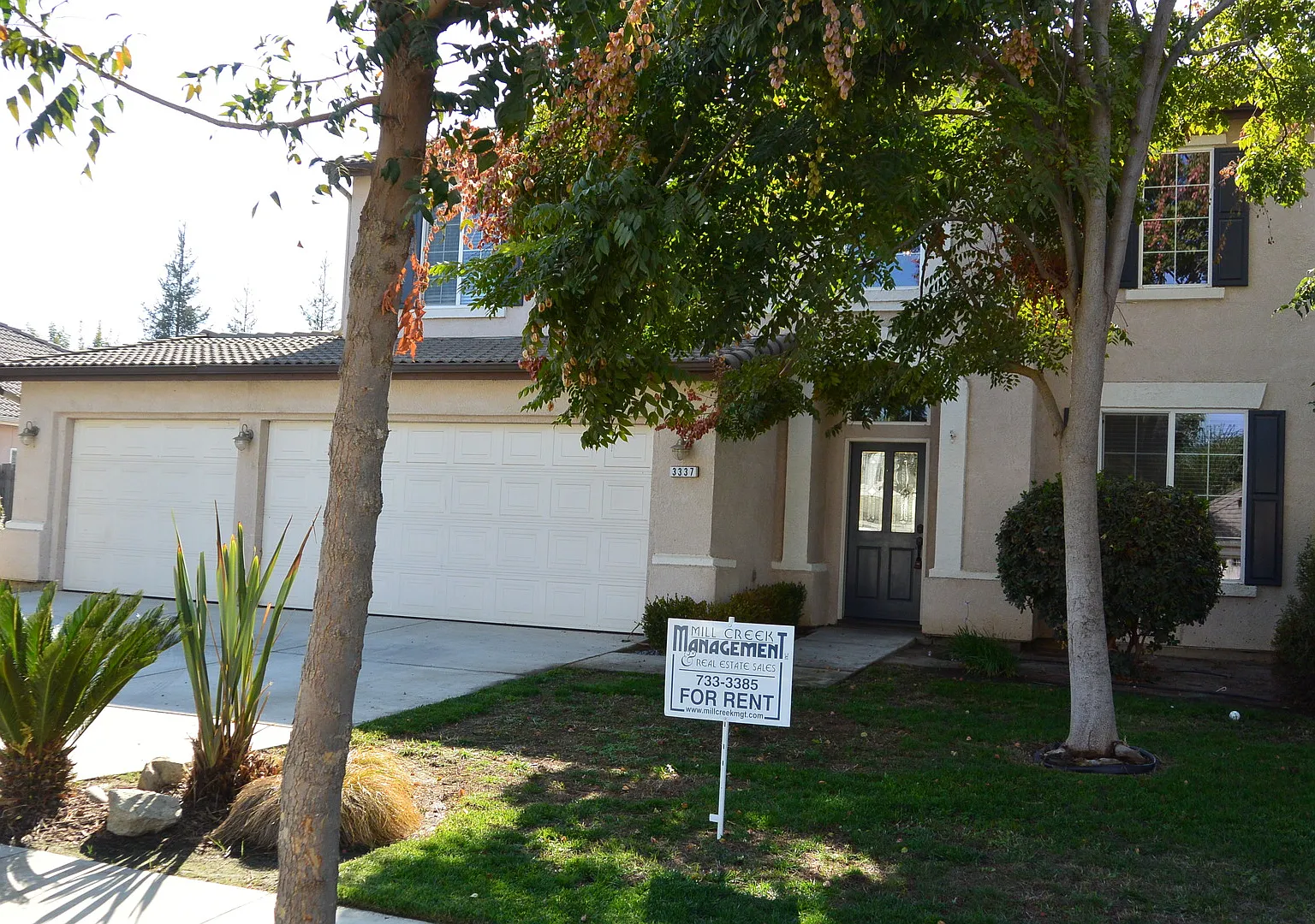 Beautiful two story home in the desirable Shannon Ranch Community. — Photo 1