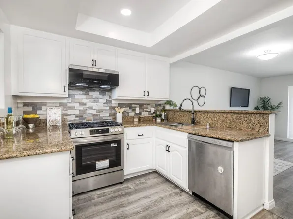 3614 Harvard Dr APT B, Oceanside, CA 92056