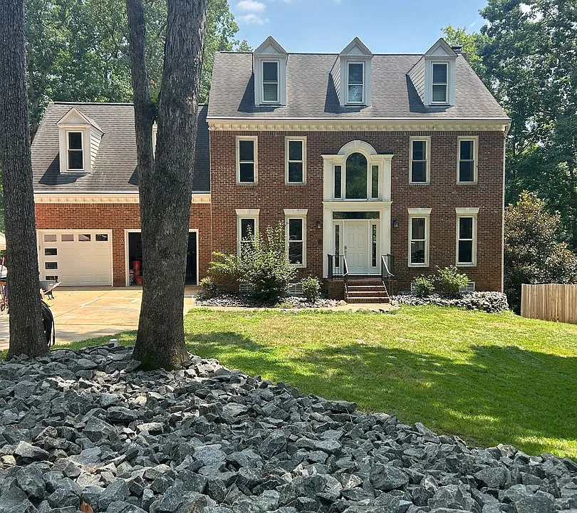 921 Vestavia Woods Dr