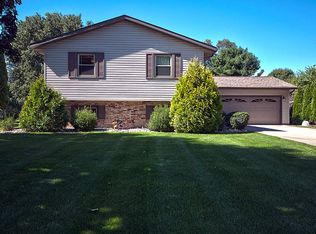 52135 Ridgeway Ln, Elkhart, IN 46514