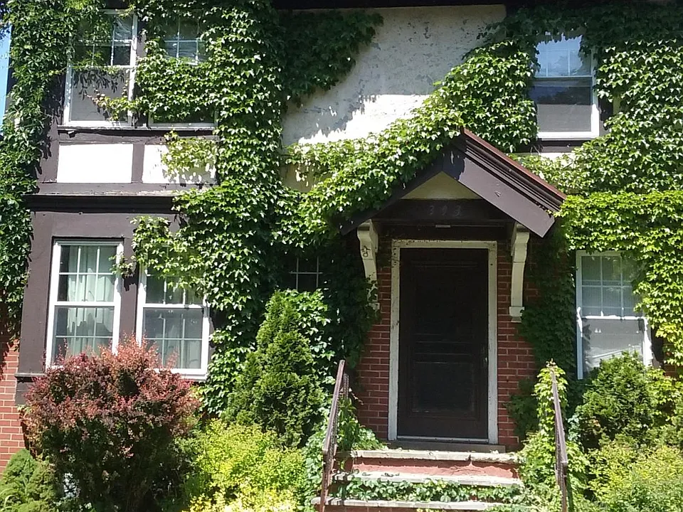 393 Barrington St #DOWN