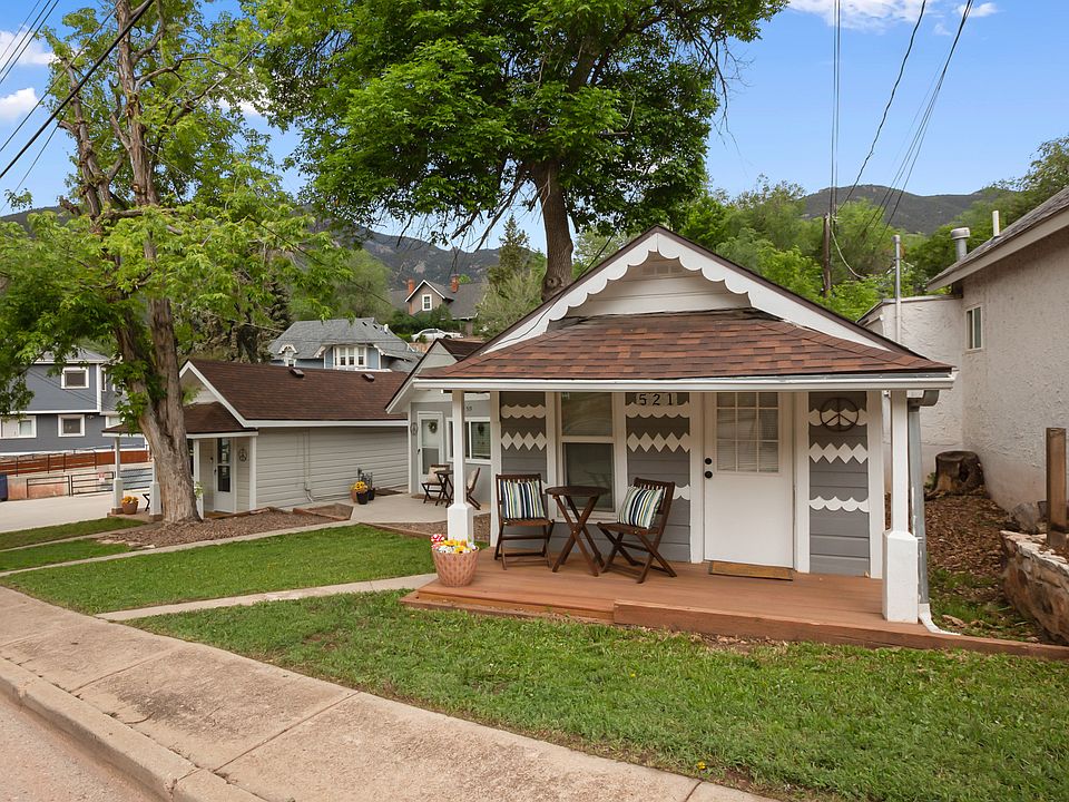 Private Front Entrance with Newly Installed Wood Deck - Awesome Coffee Spot!