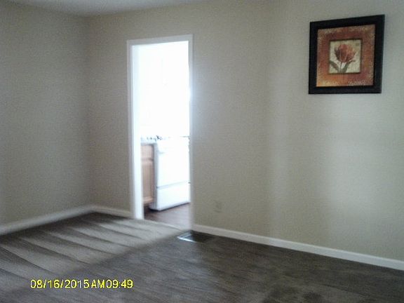 5th image of 217 E Columbia St