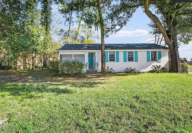 5463 Marcia Cir — Photo 1