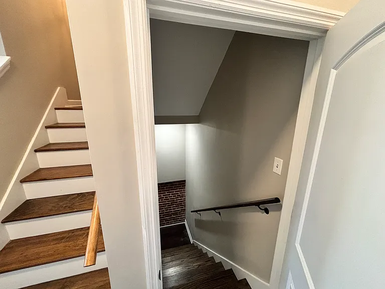 2253 Indiana Ave — Photo 6
