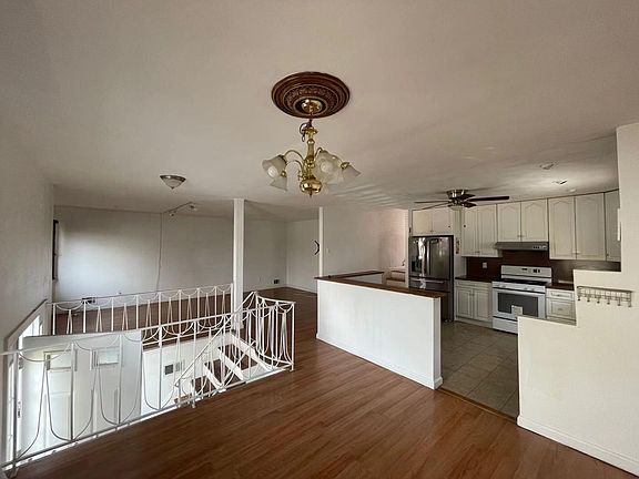2nd image of 95 Shiloh St Floor 2