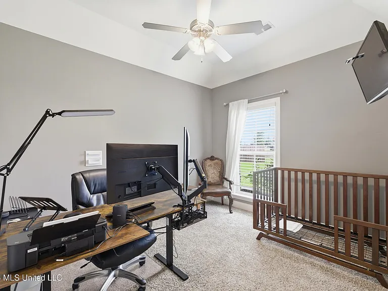5353 Keating Dr — Photo 22