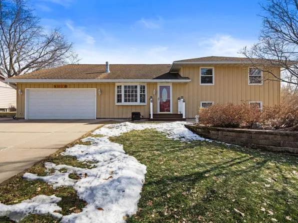 8251 Ingleside Ave S, Cottage Grove, MN 55016