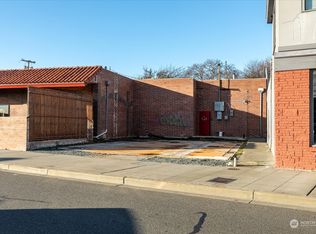 650 SE Pioneer Way, Oak Harbor, WA 98277