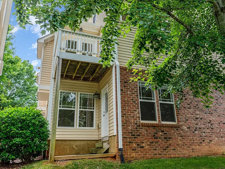 114 Primrose Ln — Photo 30