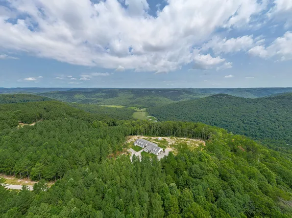 1313 Flat Rock Rd, Jamestown, TN 38556