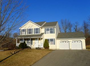 5 Robeson Rdg, Oxford, NJ 07863