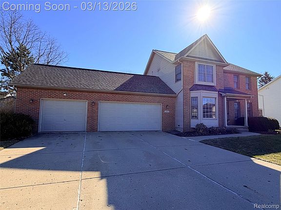2nd image of 5815 Caleta Dr