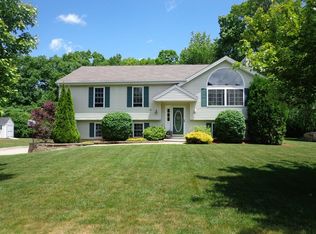 41 Sabina Cir, Rochdale, MA 01542