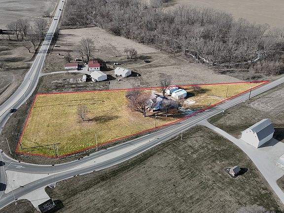 2nd image of 876 N Centerline Rd