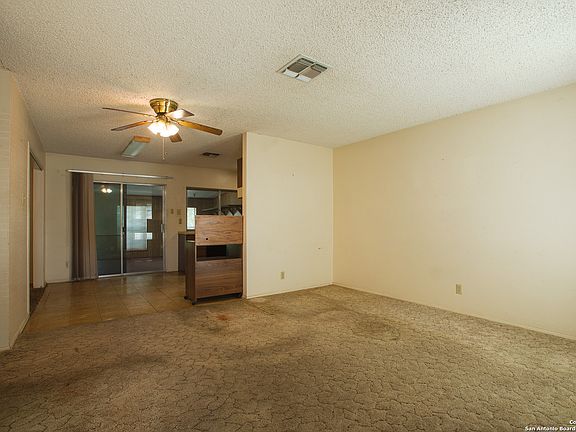 3rd image of 10807 Green Brook