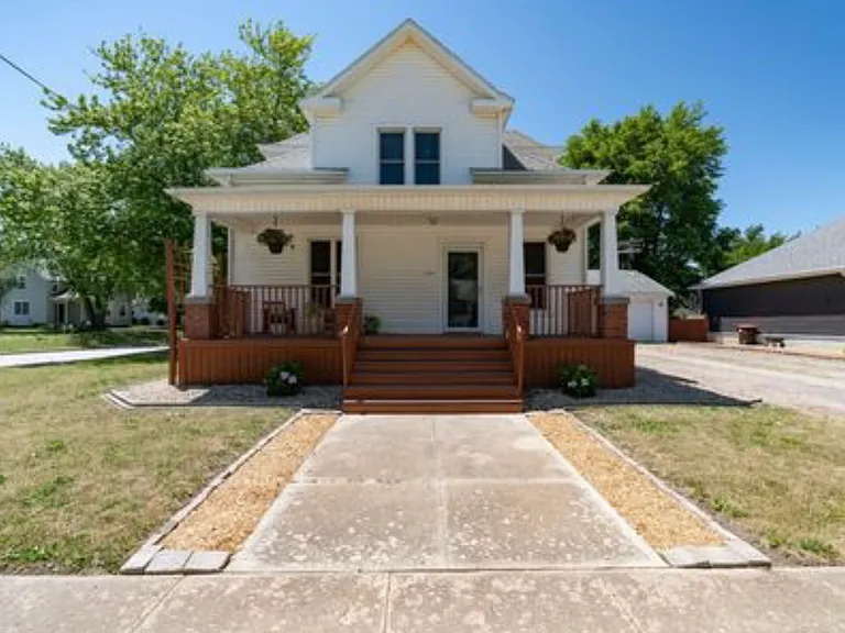 207 S Poland St — Photo 1