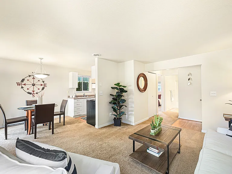 Rainier Pointe — Photo 19