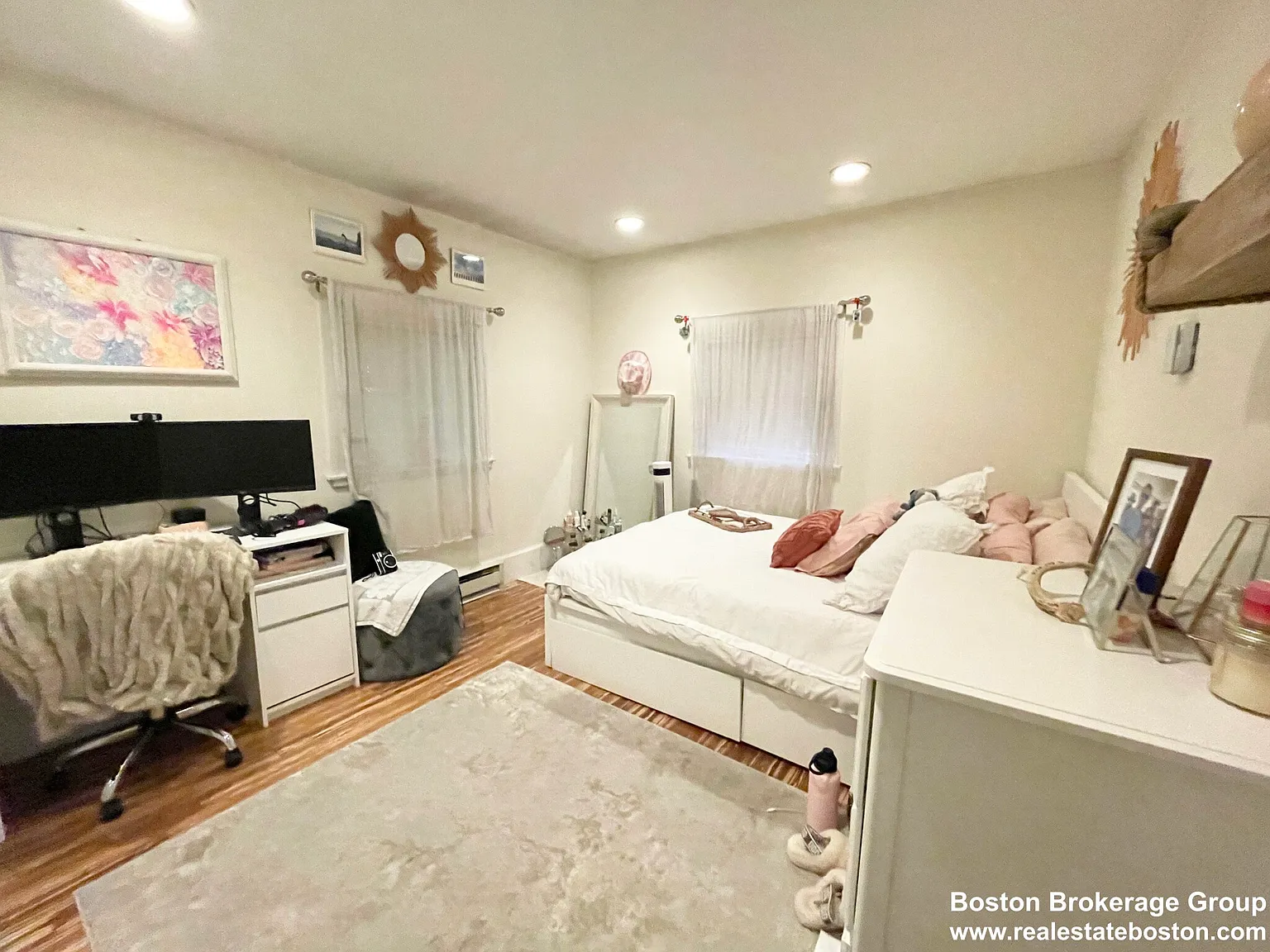 2 bed, $3,900 — Photo 2
