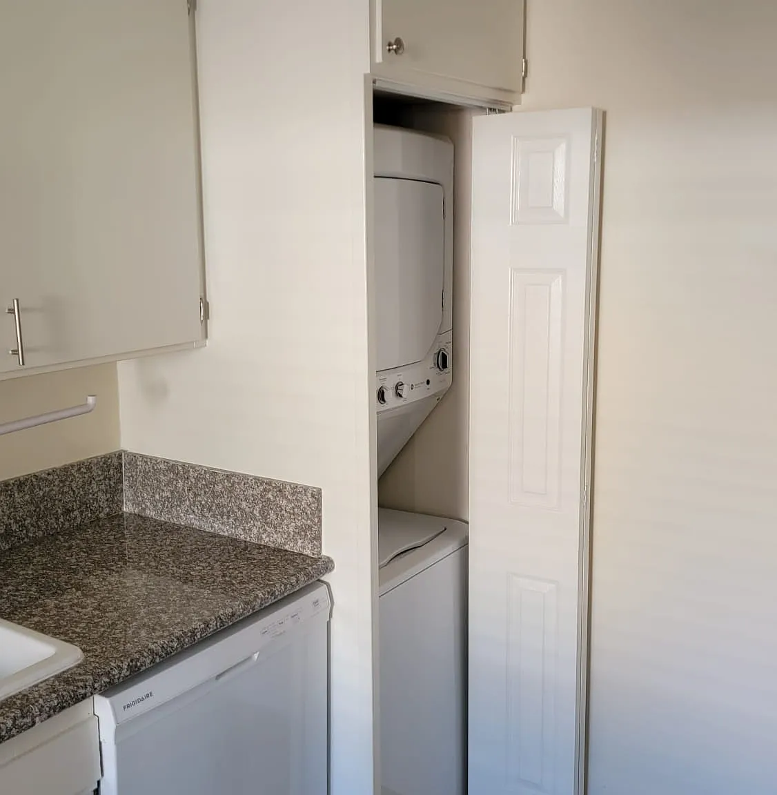 1 bed, 600 sqft, $1,695 — Photo 2