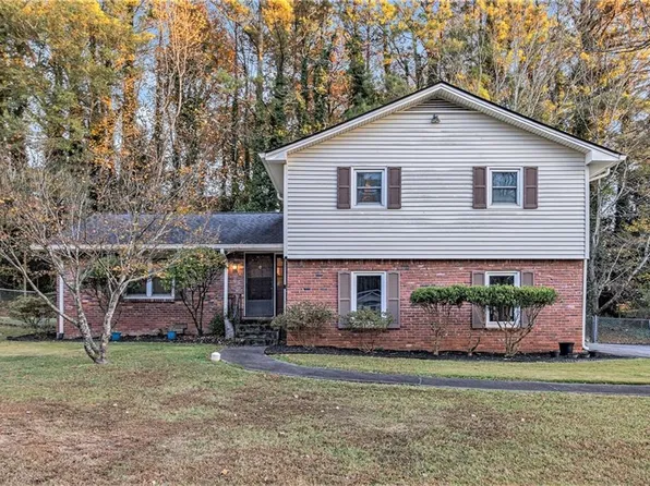3826 Green Bay Dr, Lawrenceville, GA 30044