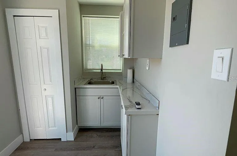 706 Harvey Ave — Photo 5